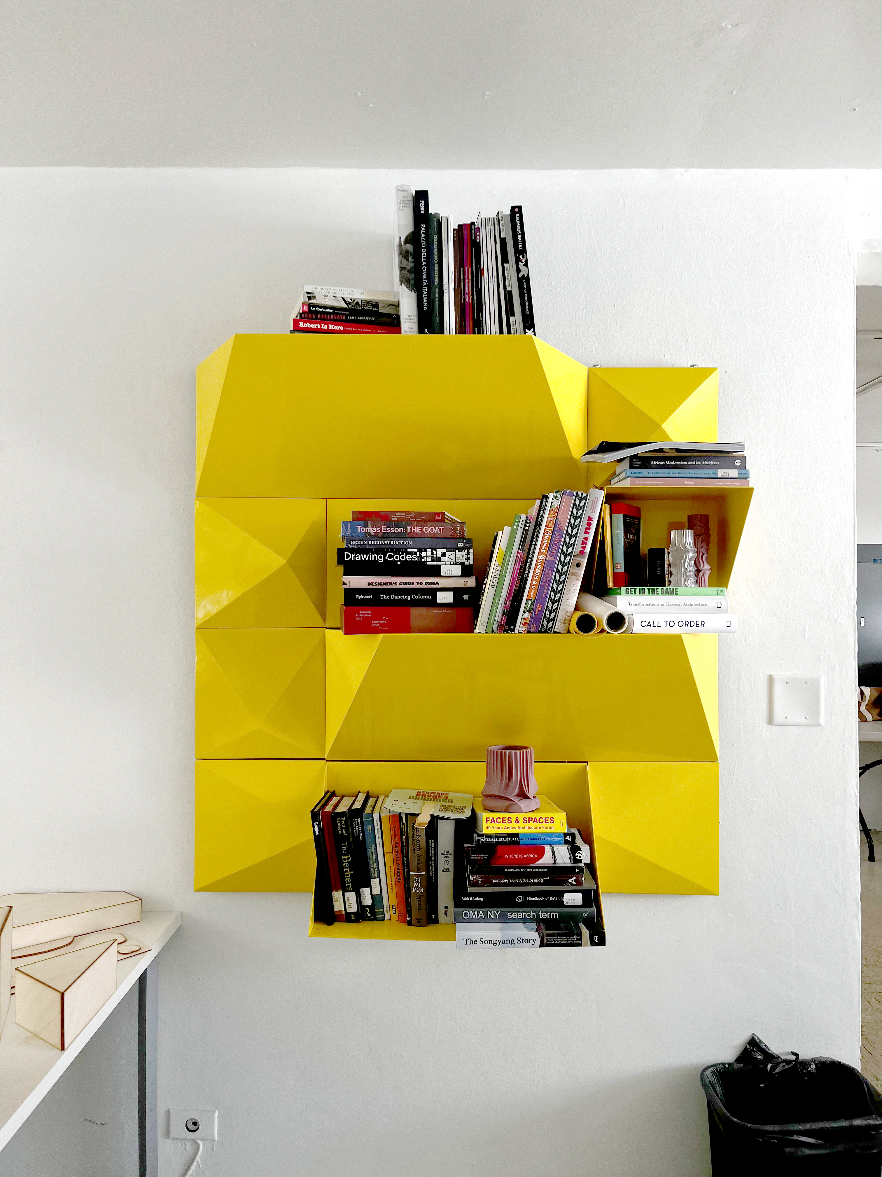 chil_bookshelf image